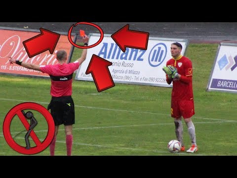 [CLAMOROSO] Fa PIPÌ in CAMPO e viene ESPULSO! || TotAl Fred