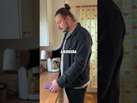 SYNTTÄRIAAMU LAPSENA VS AIKUISENA