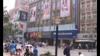 preview picture of video 'China Beijing Part 4: Wangfujing Street - heart of Beijing City'