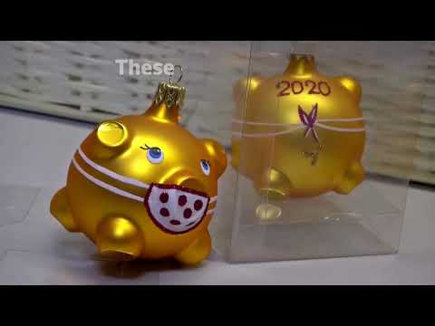 Czech golden pig ornaments get masks for Christmas