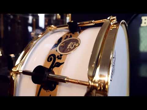 Bully Custom Drums present : "Black & Gold series".