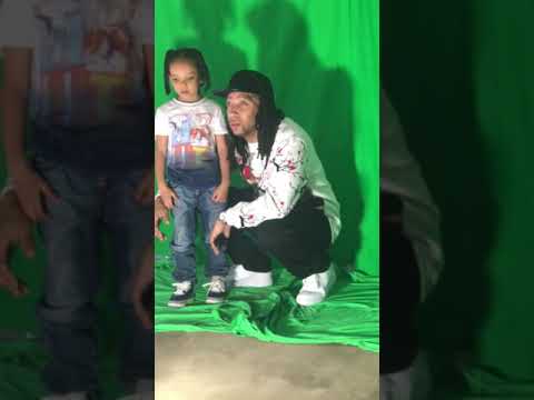 Bury Me A G video shoot