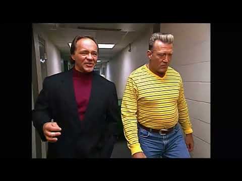 Paul Orndorff Larry Zbyszko look for Bret Hart - 1/12/2000 - WCW