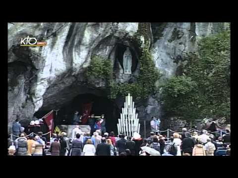 Chapelet à Lourdes