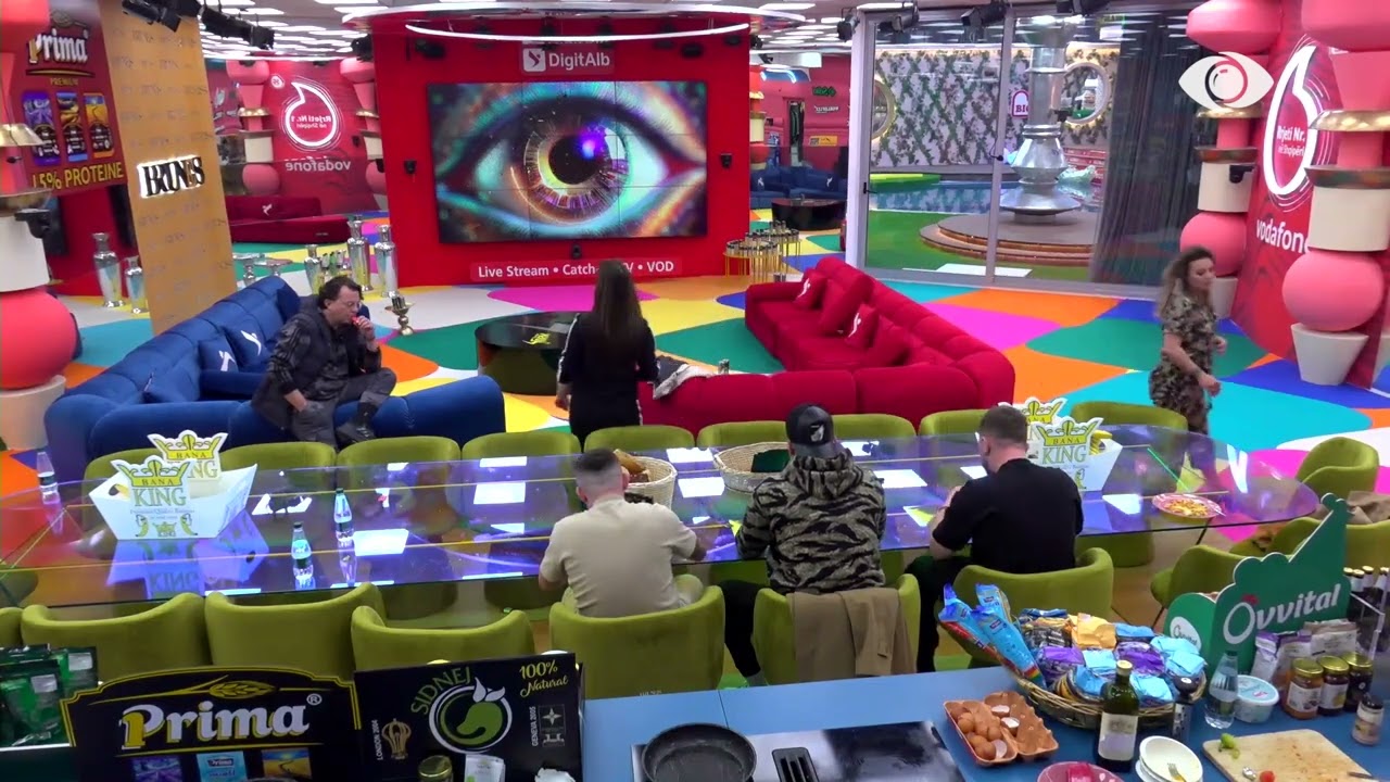 “Je mbështetur te shpatullat e ishit tënd?”/ Gerta i kthehet Rozanës: Je ti e mbaruar, je ti gropë