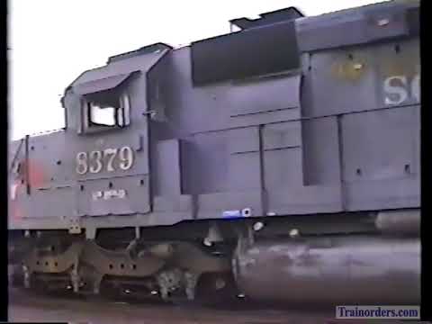 Classic Railroad Series 996 -  SP Long Snout SD40-2, 8379 East.