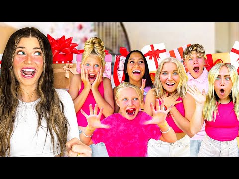 CHRiSTMAS GiFT EXCHANGE WiTH MY TEEN SiBLINGS! *Teen BOYS CHASE US* 😳