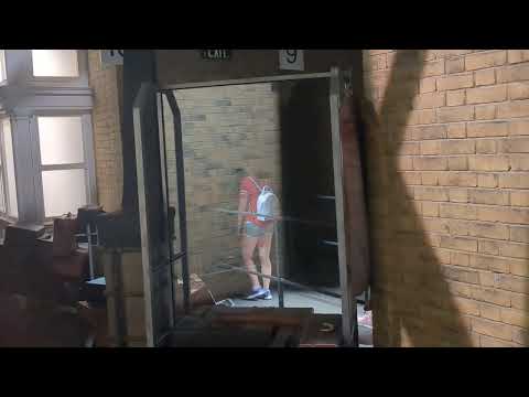 Platform 9 and 3|4 disappearing trick at King's Cross Station at Universal