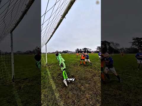 Почему перчатки вратаря такие липкие?! 😱