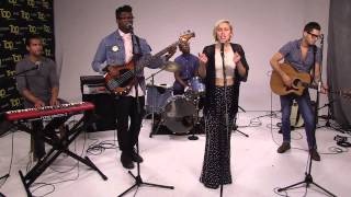 Grace Weber performs &#39;Like a Fool&#39;