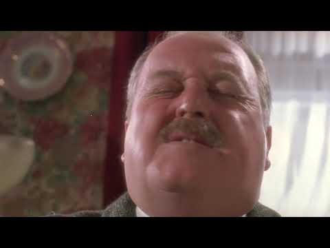 Braindead (1992)-no puddings?! scene