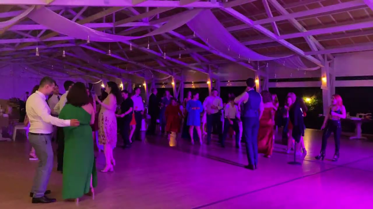Mihaela & Vintage Orchestra - Never give up