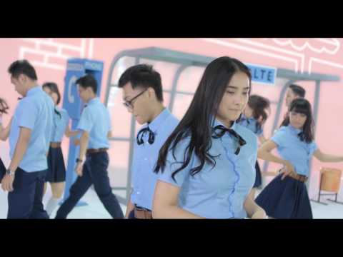 download lagu mp3 mp4 Video Jatuh Cinta, download lagu Video Jatuh Cinta gratis, unduh video klip Video Jatuh Cinta