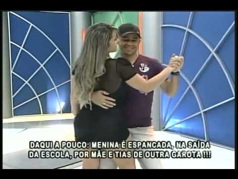 Ênio Carlos 01 04 12   Mari de vestidinho preto dançando