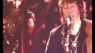Bon Jovi - I can&#39;t help falling in love / Bed of roses (live) - 01-06-2008