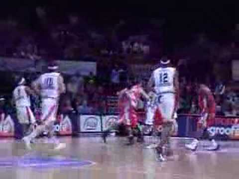 14 15-12-07 BCO-Gent - Opnieuw score van Ovcina na mooie pas