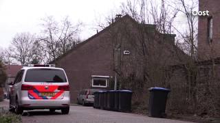 preview picture of video 'Beroving bij bushalte Sniederhorst in Enschede, politie zet Burgernet in'