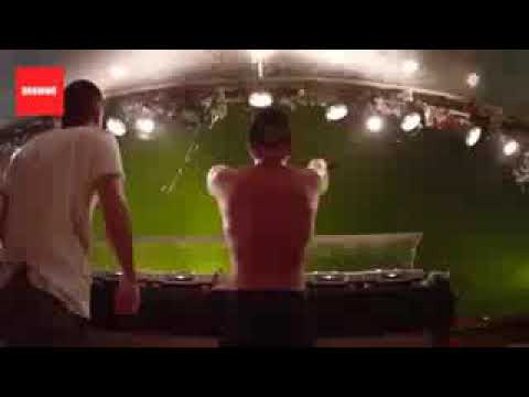 Viva la tierra paramilitar