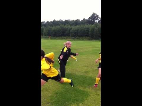 D Girls warm-up @ Kokkola Cup 2013