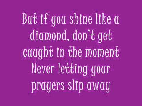 TWiiNS - I'm still alive (Slovakia) lyrics