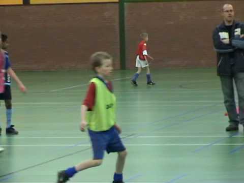 Danny zaalvoetbal 2 Feb. deel 3