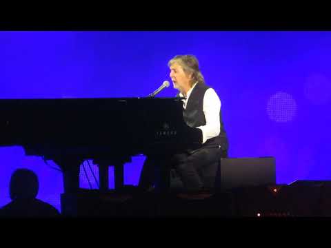Let It Be - Paul McCartney (Montreal 2025 1st night)