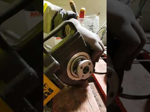 download lagu mp3 mp4 Maquina Rems, download lagu Maquina Rems gratis, unduh video klip Maquina Rems