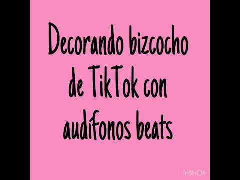 Decorando bizcocho de TikTok con audífonos beats/ Decorating a TikTok cake with beats headphones