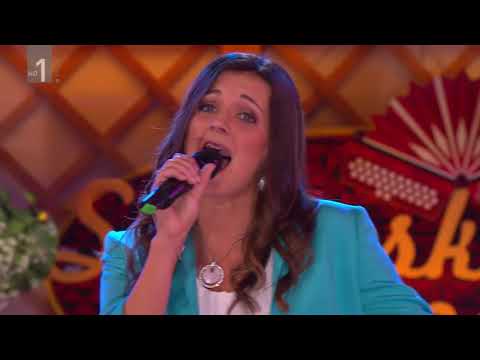 Družina poje - Dekleta Smrtnik (Slovenski pozdrav, 10. november 2017)