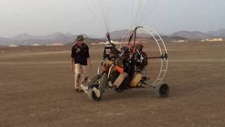 preview picture of video 'Trip Oman: Trike Paramotor'
