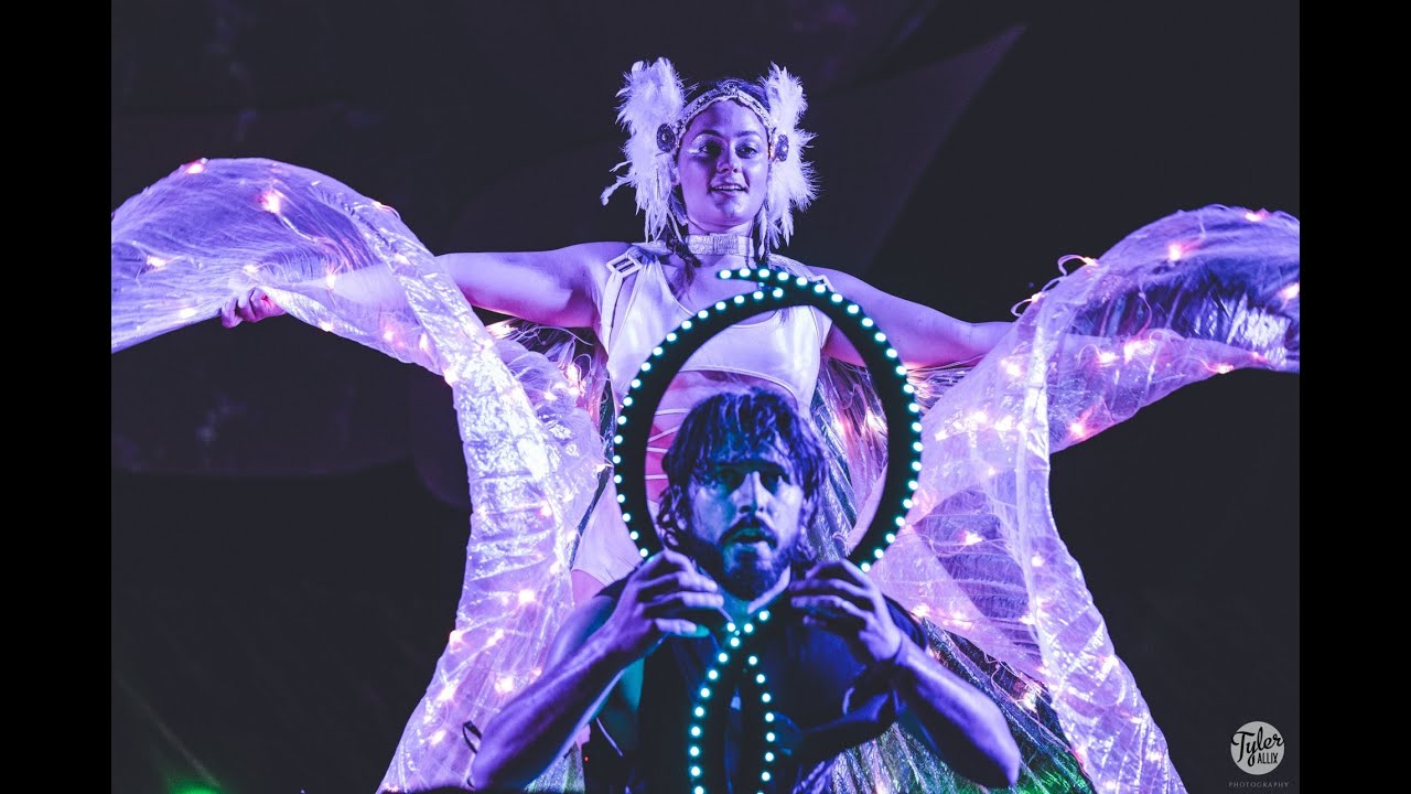 Promotional video thumbnail 1 for Lilith Wings (fire dancer)