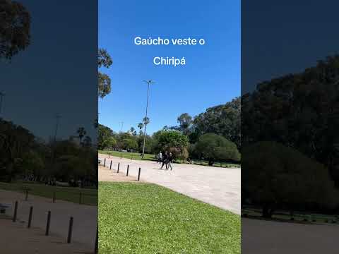 Estátua de gaúcho no Parque Farroupilha em Porto Alegre #turismors #turismobrasil #portoalegrers