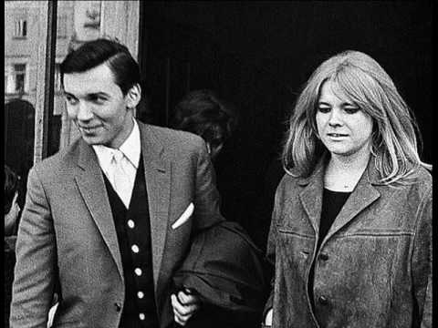 Karel Gott a Eva Pilarová - Kousek za městem (12.4.1965)