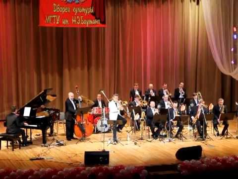 Oleg Lundstrem Orchestra - Moonlight Serenade