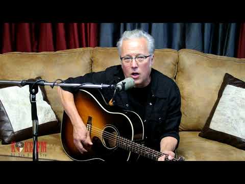 Radney Foster sings "Greatest Show On Earth" live on KOKEFM