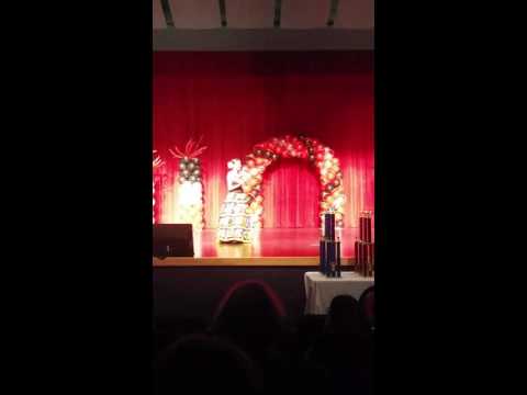 Alexa Posas Alegre y enamorada