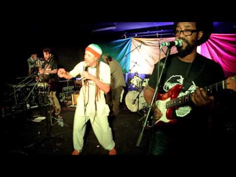 WILLI WILLIAMS & The Roots Defender @Intifada - ROMA 2016