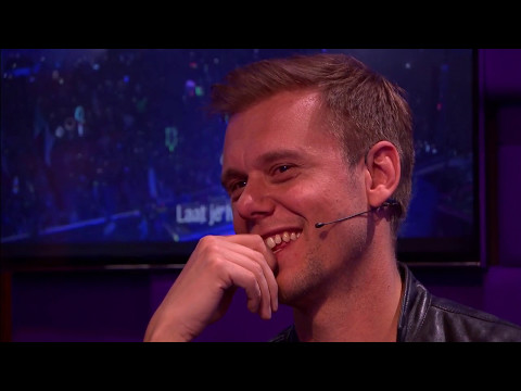 Eric Vloeimans verrast Armin van Buuren met prachtig optreden - RTL LATE NIGHT