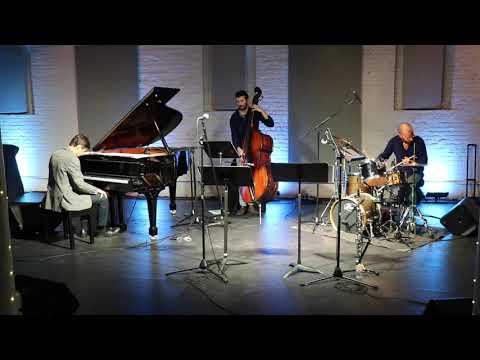 Joe Block Trio - How Deep is the Ocean