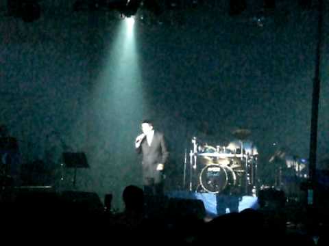 YU Chanuka Concert '07 - Yaakov Shwekey (Birshus 2)