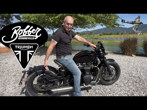 Triumph Bobber Stealth Edition Review: This Sound is INSANE