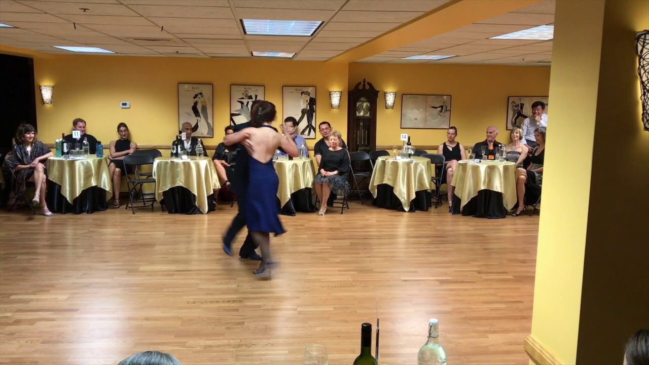 Gustavo Naveira and Giselle Anne performing Valsecito Criollo by Juan D'Arienzo