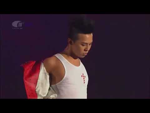 G-DRAGON - Breathe - Live 2009 - Shine A Light Concert.