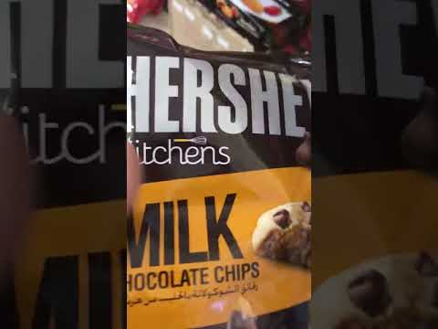 ASMR HERSHEY’S MILK CHOCOLATE CHIPS #shorts #hersheyschocolate #tiktok  #asmr #chocolate #viral