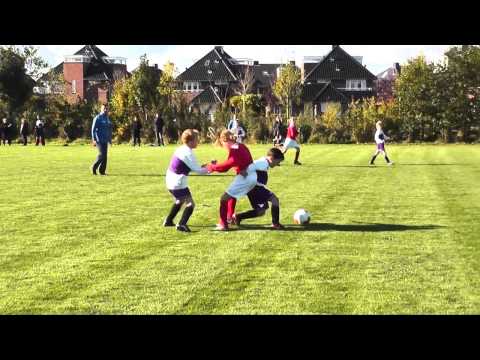 Voetbalwedstrijd LRC E7: 10 doelpunten op een rij...
