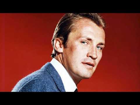 Dark Secrets The Cast Of The Invaders TV Series Tried To Hide That Will Leave You Speechless!