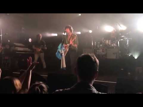 download lagu mp3 mp4 The Kooks Lka, download lagu The Kooks Lka gratis, unduh video klip Download The Kooks Lka Mp3 dan Mp4 Full Gratis