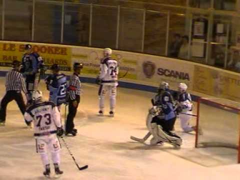 [LM - J.3] Ducs d'Angers - Brûleurs de Loups de Grenoble (01.10.2011)