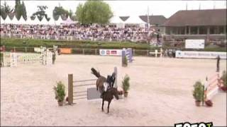 preview picture of video 'PARCOURS SCHILLEWAERT / ÉPAILLARD - Normandie Horse Show 09'