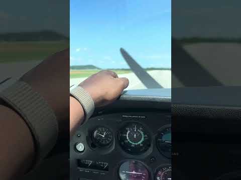 Final descent into KRVS - Tulsa Riverside Airport